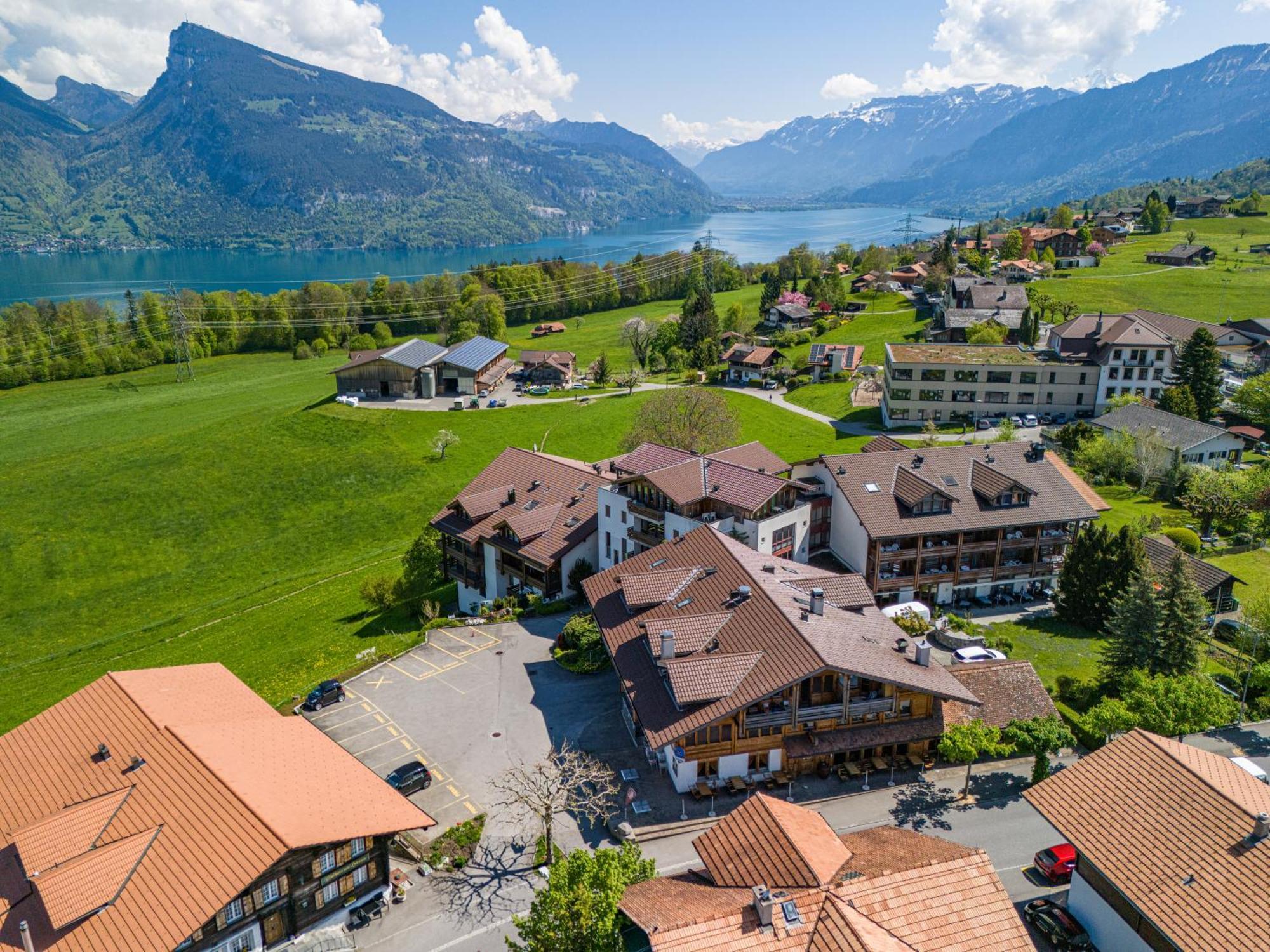 Hotel Aeschipark Aeschi Bei Spiez Buitenkant foto