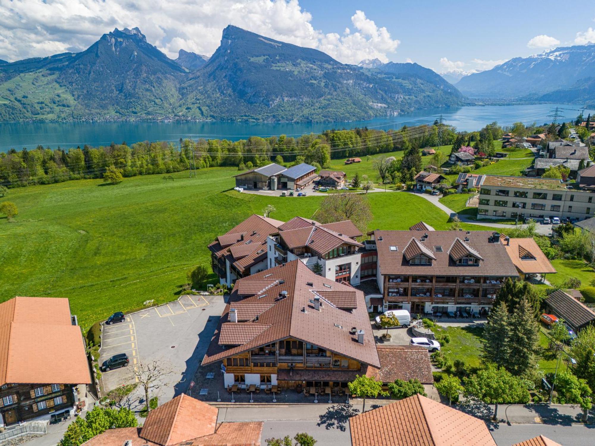 Hotel Aeschipark Aeschi Bei Spiez Buitenkant foto