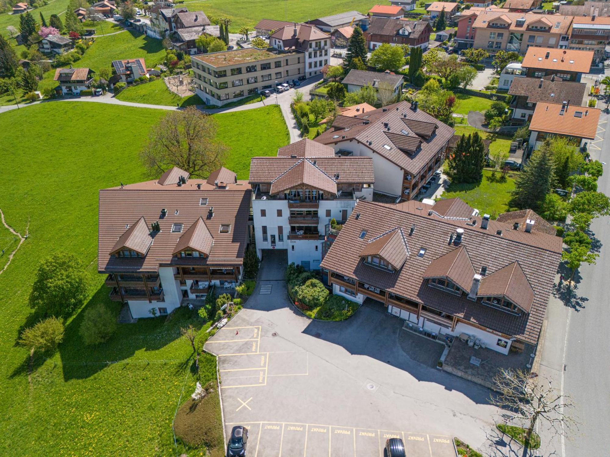Hotel Aeschipark Aeschi Bei Spiez Buitenkant foto