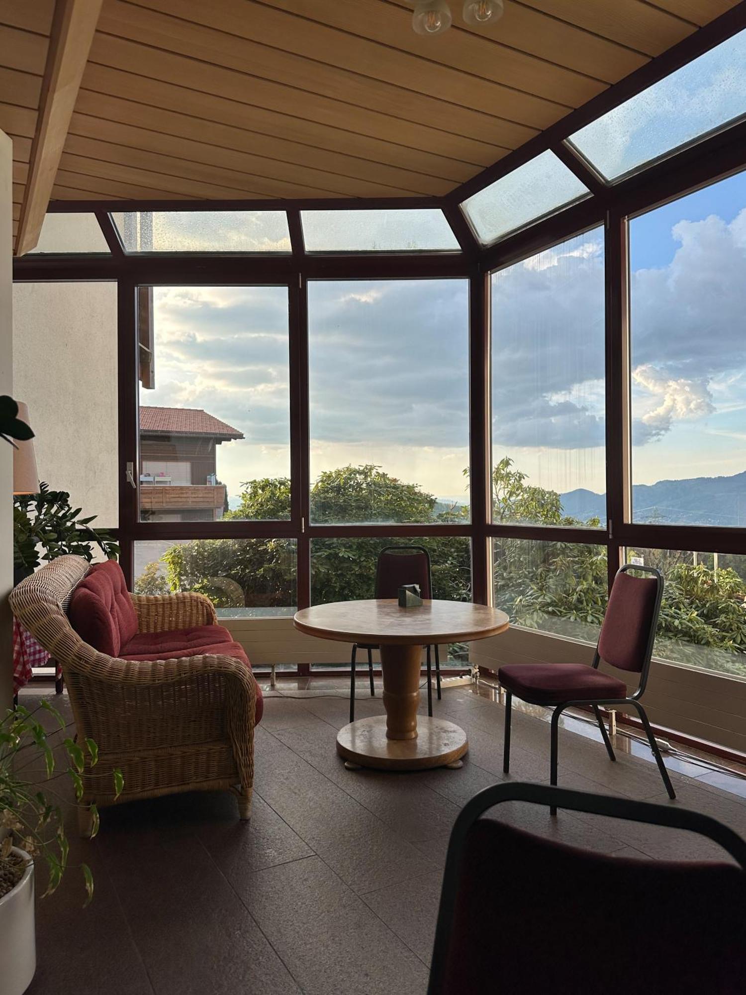 Hotel Aeschipark Aeschi Bei Spiez Buitenkant foto