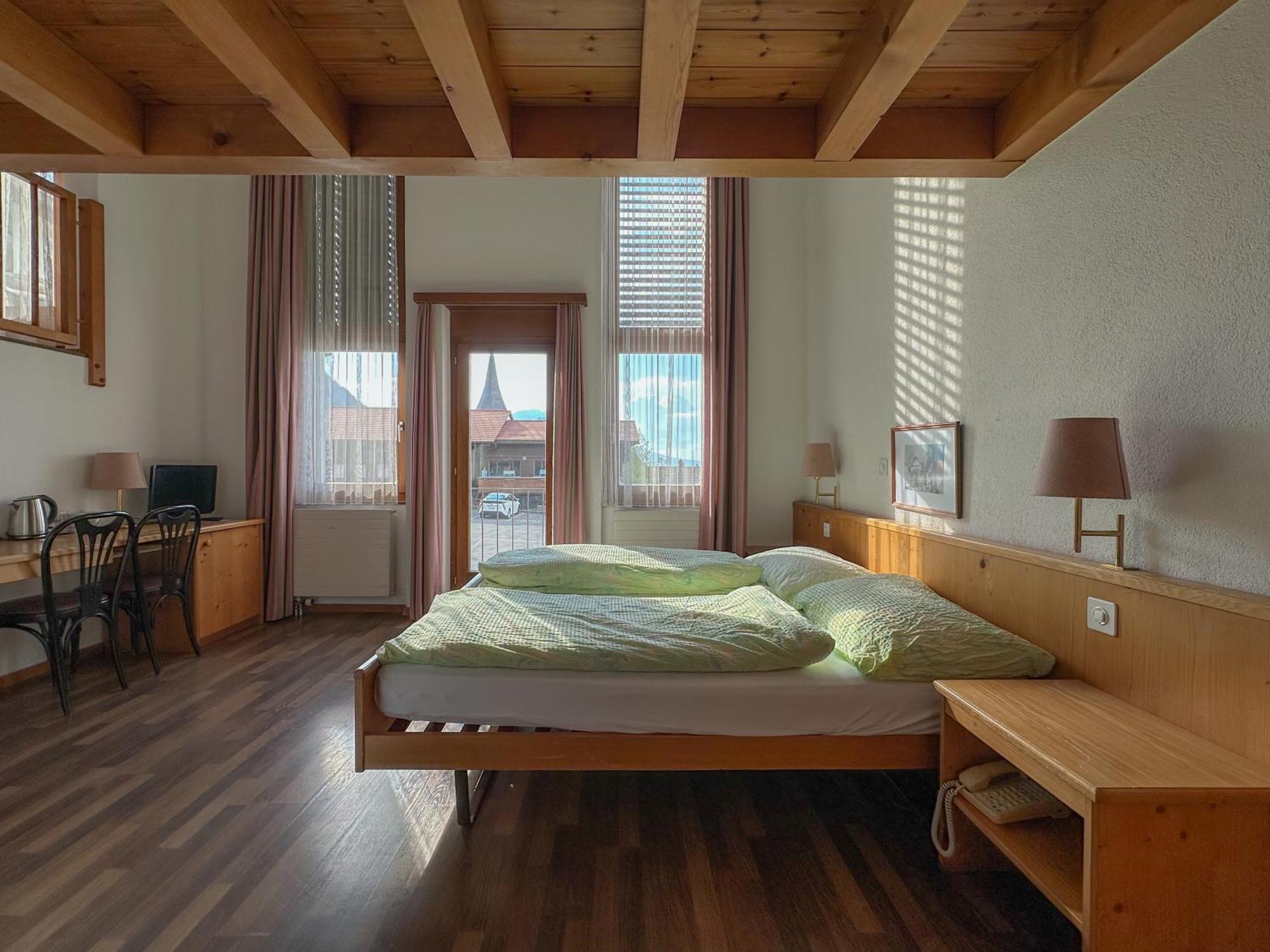 Hotel Aeschipark Aeschi Bei Spiez Buitenkant foto