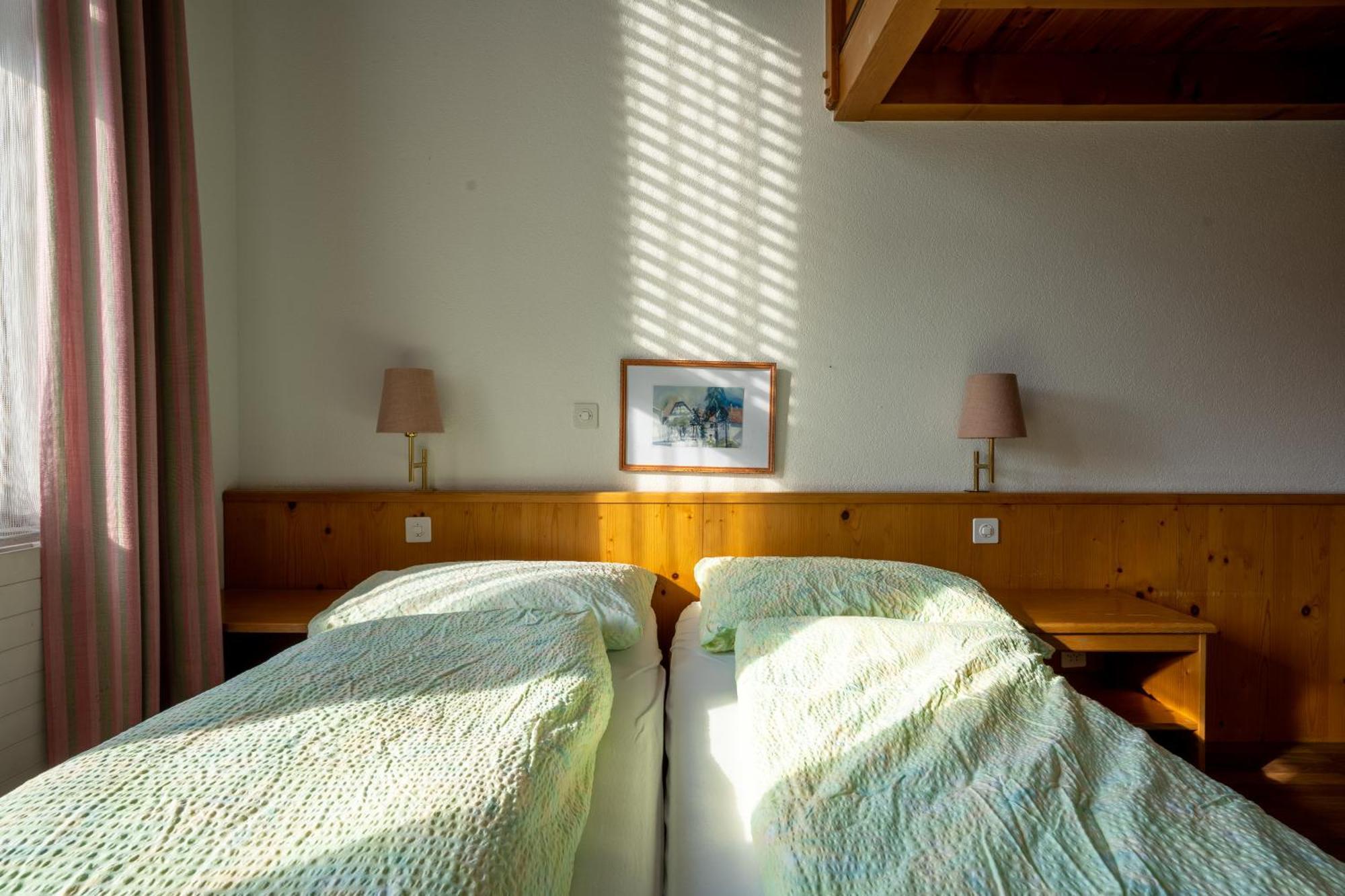Hotel Aeschipark Aeschi Bei Spiez Buitenkant foto