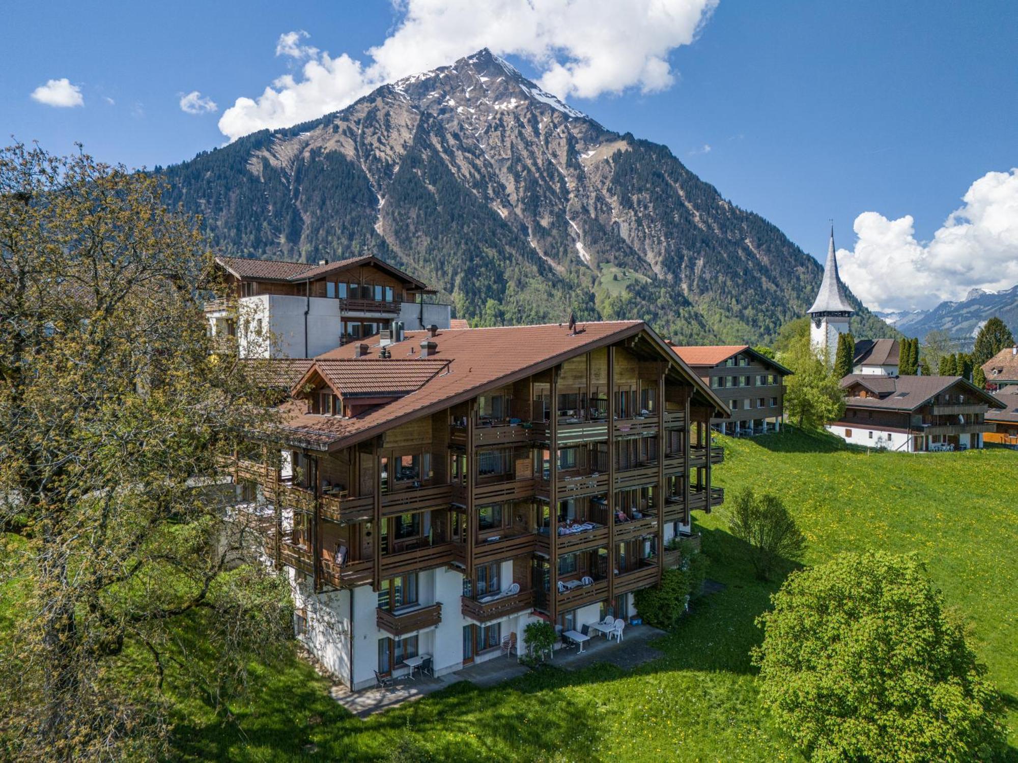 Hotel Aeschipark Aeschi Bei Spiez Buitenkant foto